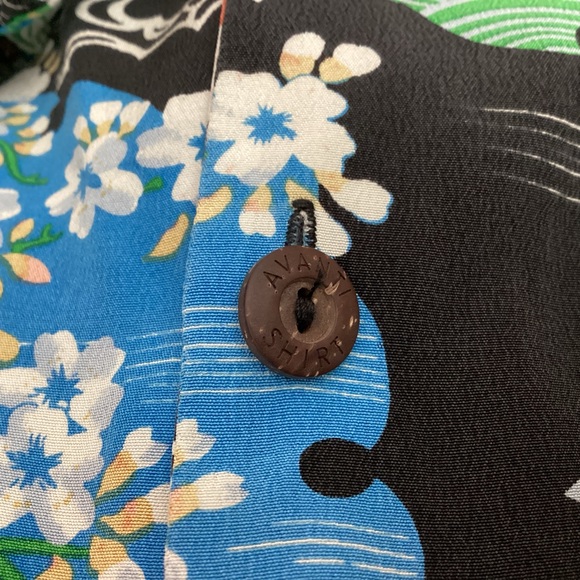 Vtg Avanti Silk Hawaiian Shirt Black Pagoda Med - Picture 11 of 11